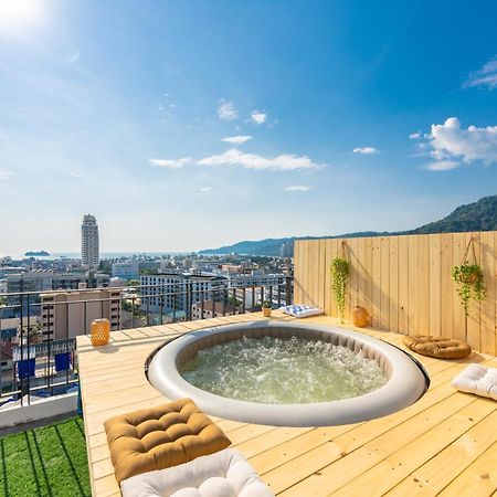 Sky Wave Patong Hotel Bagian luar foto